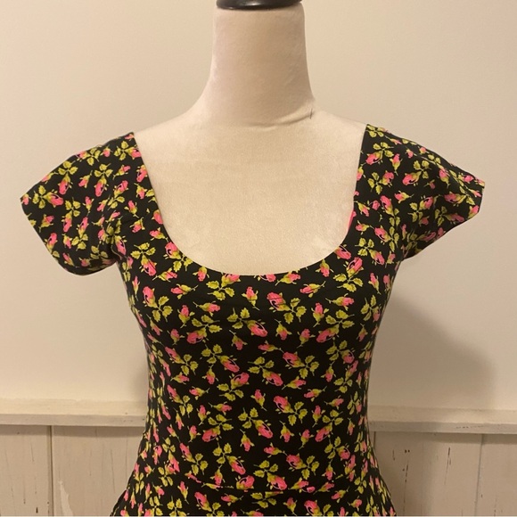 NWT Betsey Johnson Floral Polly Mini Dress - Picture 6 of 16